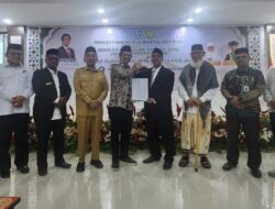 Staf Ahli Menag Serahkan SK Alih Bentuk STIS Ummul Ayman Menjadi IAI Ummul Ayman