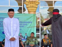 Kejari Aceh Selatan Eksekusi Cambuk Delapan Terpidana Hukum Jinayat, Lima Lainnya Berhalangan Hadir