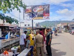 Satpol PP dan WH Aceh Besar Tertibkan PKL di Pasar Keutapang