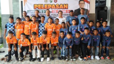 Ketua DPRK Banda Aceh Lepas Tim SSB Barona dan Lambhuk FA Wakili Aceh ke Piala Presiden