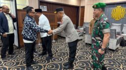 Wakapolda Aceh Sambut Kedatangan Mendagri Muhammad Tito Karnavian di Bandara SIM