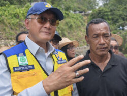 Tinjau Jembatan Enang-Enang, Menteri PU Dody Hanggodo Apresiasi Gotong Royong Warga