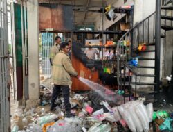 Ruko “Na Plastik” di Weusiteh Terbakar, Sebagian Barang Dimangsa Api