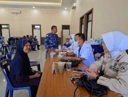 Sambut Hari Bakti TNI AU ke-79, Lanud Maimun Saleh Gelar Pengobatan Massal