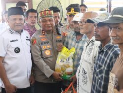 Kapolda Aceh Serahkan 1.000 Paket Sembako untuk Masyarakat Terdampak Bencana di Bireuen