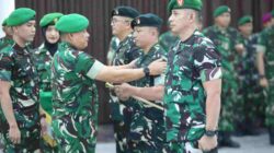 Kasdam IM Pimpin Sertijab Pejabat Kodam Iskandar Muda dan Serahkan Penghargaan untuk Dua Prajurit Berprestasi