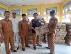 Warga Kecamatan Peukan Bada Terima Bantuan 11,1 Ton Ikan Segar dari DKP Aceh