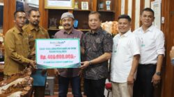 Pemkab Pidie Terima Dividen Bank Aceh Rp2,62 Miliar, dan Terima Zakat Rp400 Juta