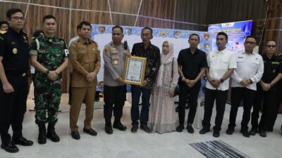 Kapolda Aceh Berikan Penghargaan atas Jasa Almarhum Pratu Galuh Nugraha