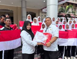 Sambut HUT Ke-81 RI, Pemkab Nagan Raya Bagikan 3.000 Bendera Merah Putih