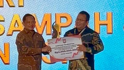 Wali Kota Sabang Terima Penghargaan Nasional Dalam Pengelolaan Sampah