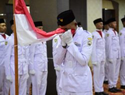 Bupati Haili Yoga Kukuhkan 70 Anggota Paskibraka Aceh Tengah