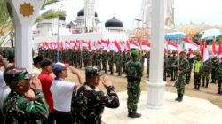 Kodim 0101/Kota Banda Aceh Kibarkan Kembali Merah Putih di Masjid Raya Baiturrahman