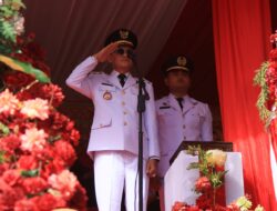 Bupati Aceh Selatan Bertindak Sebagai Inspektur Upacara HUT Ke-81 RI di Lapangan Naga Tapaktuan