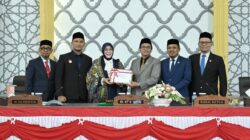 Wali Kota Illiza Serahkan Dokumen RKUA PPAS Perubahan ke DPRK Banda Aceh