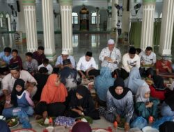 Wagub Dek Fadh Hadiri Maulid Bersama Ratusan Anak Yatim di Teupin Raya