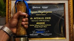 Dokter Afzalul Zikri, Raih Serambi Award Kategori Dokter Rakyat Peduli Kesehatan Warga