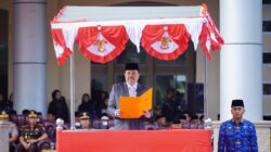 Pimpin Upacara Hardikda ke-67, Bupati TRK Tekankan Pendidikan sebagai Investasi Masa Depan