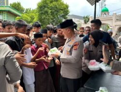 Gelar Jum’at Berkah, Polres Sabang Bagikan Makanan Kepada Masyarakat