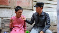 Kunjungi Anak Gangguan Jiwa, Bupati Tarmizi Komit Aceh Barat Bebas dari Pasung