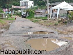 Warga Keluhkan Jalan Berlubang di Desa One-One, PUPR Aceh Tengah Minta Provinsi untuk Perbaikan
