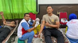 Sinergitas TNI-Polri, Belasan Personil Polres Aceh Singkil Donor Darah Peringati HUT TNI Ke-81
