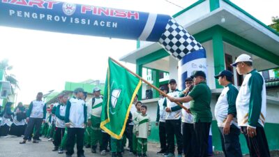 Asisten I Sekdakab Farhan Lepas Jalan Santai Milad ke-17 Ma’had Daarut Tahfizh Al Ikhlas
