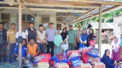 Wabup Raja Sayang Serahkan Bantuan Masa Panik kepada Korban Puting Beliung di Panton Bayam
