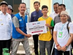 Plan International Salurkan Modal Usaha untuk 20 Penyandang Disabilitas di Pidie Jaya