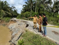 Tinjau Erosi Krueng Lamie dan Jalan Amblas, Bupati Nagan Raya Perintahkan Penanganan Darurat