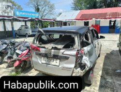 Diduga Supir Ngantuk, Dump Truck Tabrak Sigra Sedang Parkir di Meureubo