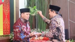 Hadiri Peusijuek dan Tasyakuran untuk Tiga Pejabat asal Aceh, Ini Harapan Wagub Dek Fadh