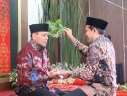 Hadiri Peusijuek dan Tasyakuran untuk Tiga Pejabat asal Aceh, Ini Harapan Wagub Dek Fadh