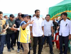 Tinjau Pascabencana di Aceh Tamiang, Gubernur Mualem Salurkan Bantuan Pertanian hingga Pendidikan
