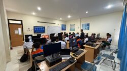SMKN 1 Al Mubarkeya Perkuat Kompetensi Siswa melalui Program Guru Tamu Bersama Dunia Industri