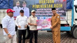 Wagub Dek Fadh Serahkan Bantuan Buffer Stock Penanggulangan Bencana untuk Bener Meriah dan Aceh Tengah